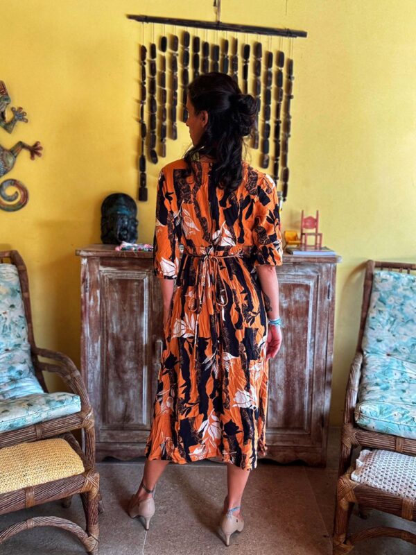 Vestido midi estampado mostarda e preto - Villanik - tam P - Image 2