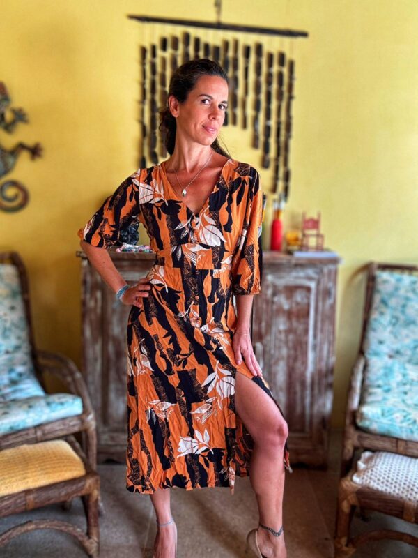 Vestido midi estampado mostarda e preto - Villanik - tam P