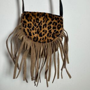 Bolsa animal print com franjas