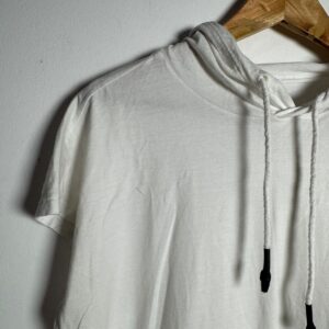 Camiseta branca com capuz – Pool – tam P
