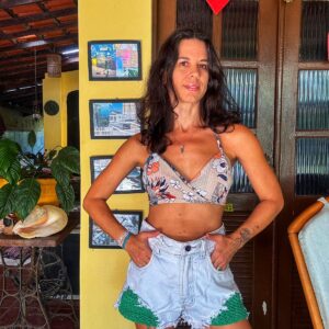 Short jeans detalhes de crochê – Elly – tam 38