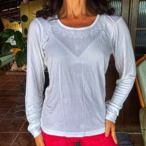 Camisa branca de manga comprida – tam 38 / 40