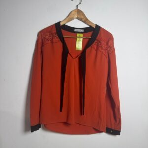Camisa vermelho terra – Audiovisual – tam P