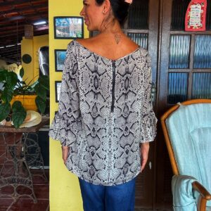Camisa animal print de cobra – Le Lis Blanc – tam G