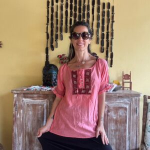 Camisa / bata rosa com bordado – Sua – tam P