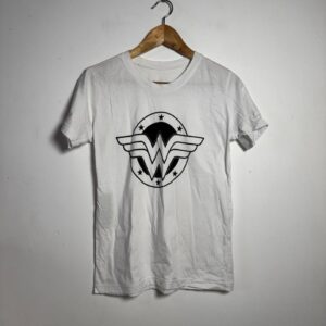 Camiseta t-shirt estampa Mulher Maravilha – tam M