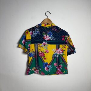 Cropped estampa tropical com botões – Pool – tam 42