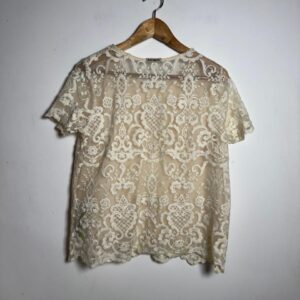 Camisa nude com bordado e renda – Feranda – tam G