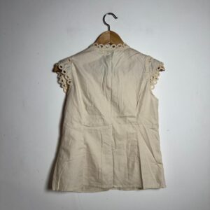 Blusa nude sem manga com detalhes de renda – Lean Moda – tam M