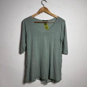 Blusa com recortes verde oliva – Kallayane – tam M