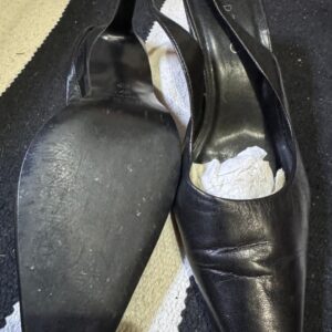 Scarpin clássico de couro preto – Arezzo – tam 37