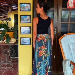 Saia longa estampada e fenda frontal – Boah – tam P