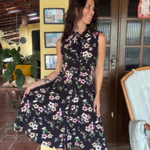 Vestido floral preto com botões – Cortelle – tam M