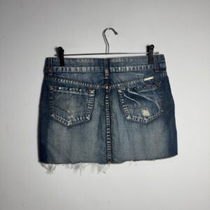 Saia Mini Jeans Destroyed com Spikes – Vida – tam 40