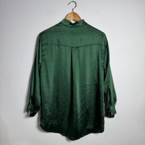 Camisa verde esmeralda manga comprida – tam 40 / 42