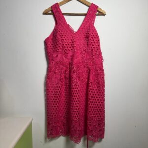 Vestido pink tecido furadinho cut-out – Olili – tam G