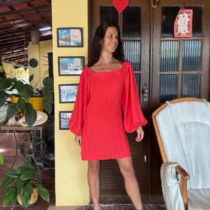 Vestido coral com mangas bufantes – tam G