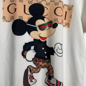 Camiseta branca estampa Mickey Mouse “Gucci” – Flor da Mata – tam G
