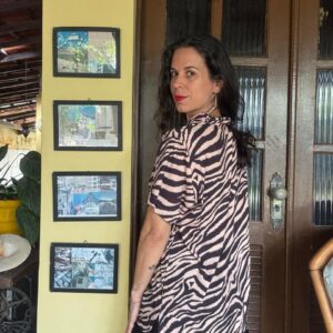 Camisa de botão animal print – tam M