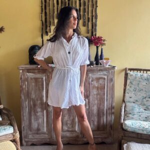 Vestido / bata / chemise branca com textura – tam P