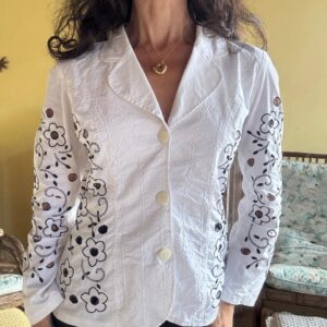 Camisa manga comprida / blazer acinturado branco com bordados – Guilherme Gontijo – tam P