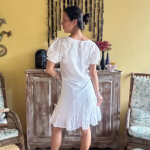 Blusa / cropped cassa / laise branca – Contatho – tam P