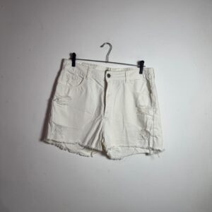 Short Sarja Off-White com Acabamento Puído – Jeanswear – tam 46