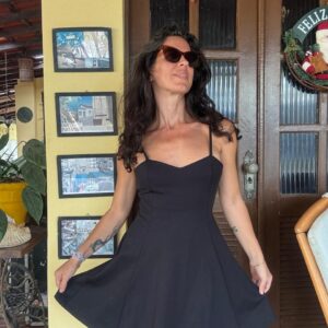 Vestido Curto Preto Decote Coração Alças Finas – Zara – tam P