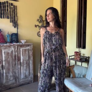 Macacão longo estampado com decote trabalhado e cinto – Leila Costa – tam G