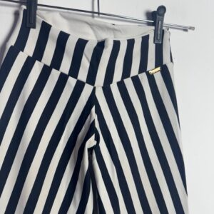 Calça Legging Estampada Listrada Vertical P&B – tam 38