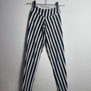 Calça Legging Estampada Listrada Vertical P&B – tam 38