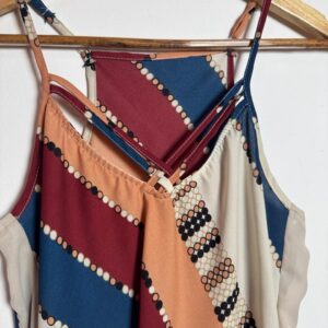 Blusa Estampada com Decote Halter e Alças Cruzadas – tam M