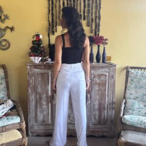 Blusa Cropped Canelada Preta de tricô com Brilho – Laffy Tricot – tam M