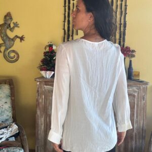 Camisa Branca com Decote Trançado – Boah – tam M