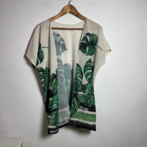 Quimono Estampa de folhas – tam 38 / 40