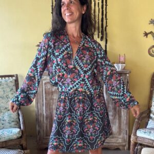 Vestido Curto Estampado Manga Longa – Riviera – tam M