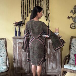 Vestido Curto Boho Estampado Verde Manga Comprida – Vicio – tam P