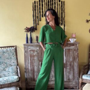 Conjunto Verde Blusa / Cropped e Pantalona – tam 38