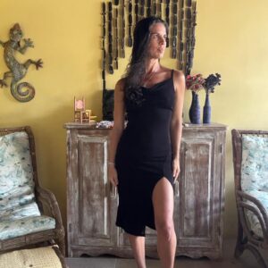 Vestido Midi Preto com Fenda – tam 38 / 40