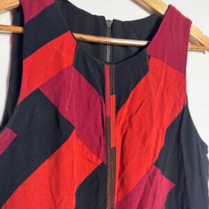 Vestido Geométrico Vermelho e Preto – tam M