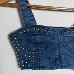 Top Cropped Jeans com Tachas – Forever21 – tam P