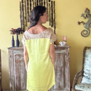 Vestido Curto Estampado com Paetês – Kesses – tam M