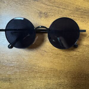 Óculos Escuros de sol redondo preto