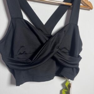 Cropped Preto com Decote Transpassado – Shein – tam M