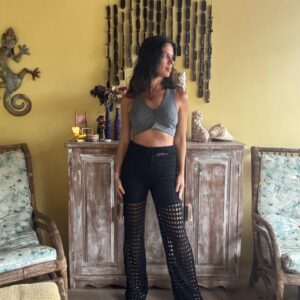 Calça Pantalona Preta Vazada – tam U