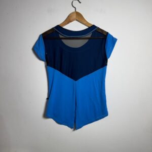 Camiseta Esportiva Azul com Transparência – tam M