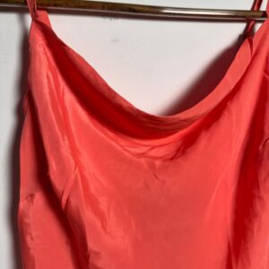 Blusa Regata Coral Decote Degagê – Pythia – tam P