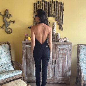 Macacão Halter Preto com Zíperes – Planet Girls – tam 38