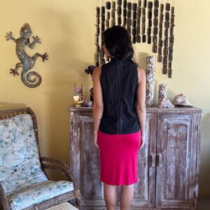 Blusa Regata Preta Com Detalhes Brancos bordados – Zara – tam M