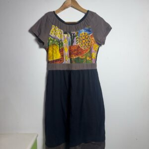 Vestido com Estampa Abstrata Colorida e Blocos de Cor – Chita – tam P
